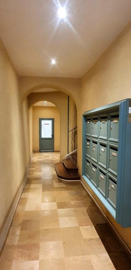 شقة Chambre D'Hotes Sde, Wc Prive Climatise Dans Loft 80M2 Espace Commun Avec Les Habitants Salon Et Cuisine تولون المظهر الخارجي الصورة